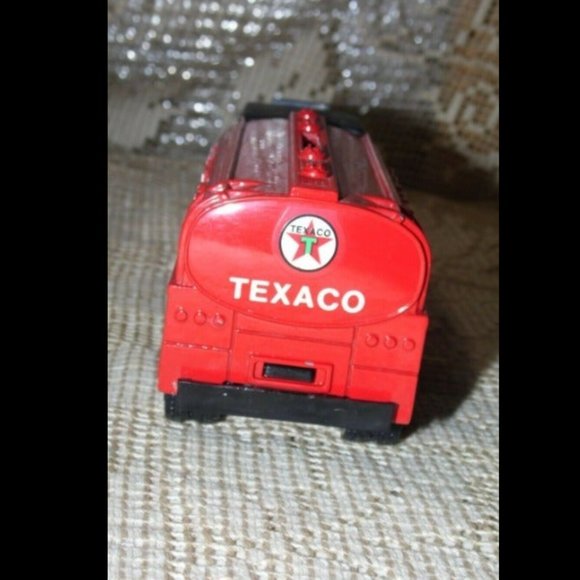 COPY - VINTAGE ERTL TEXACO TRUCK DIAMOND 1930 2 1/2 TON BANK DIE CAST 1990 #7 W… - Picture 4 of 6